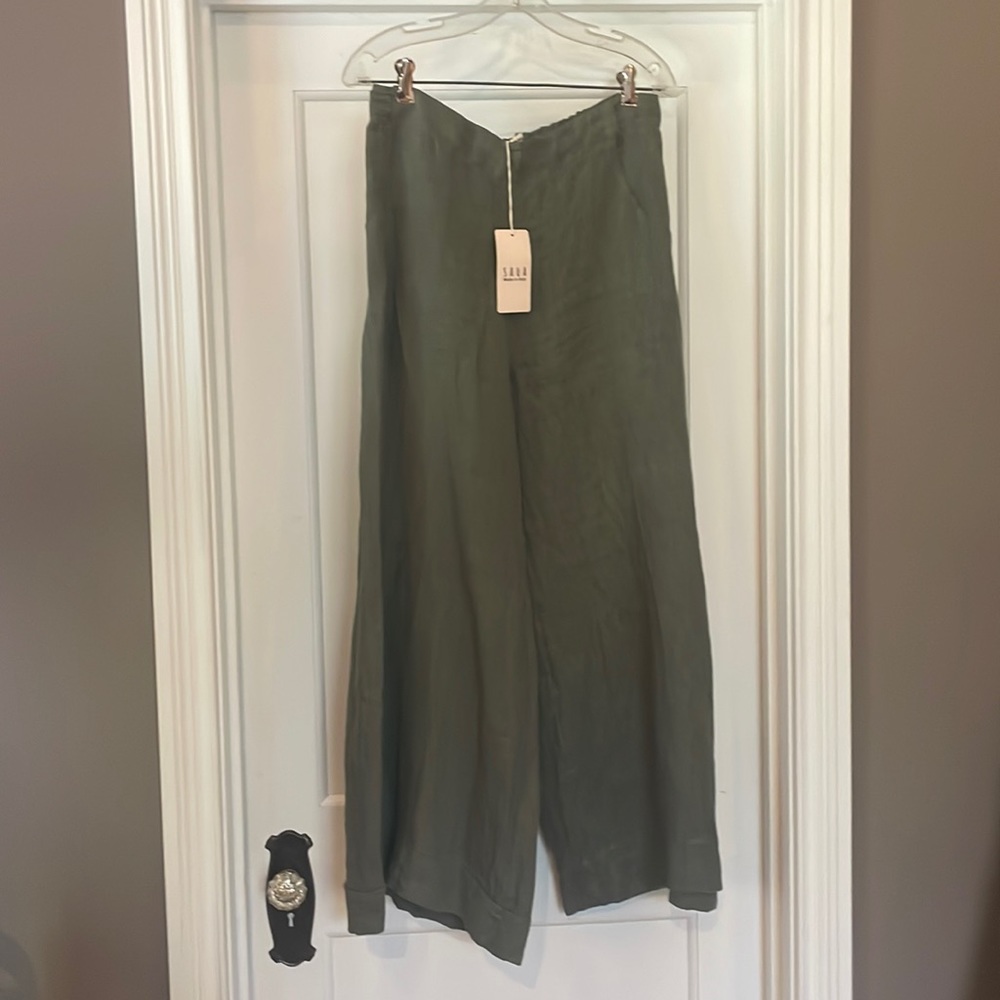 Saga olive wide-leg, linen pant.